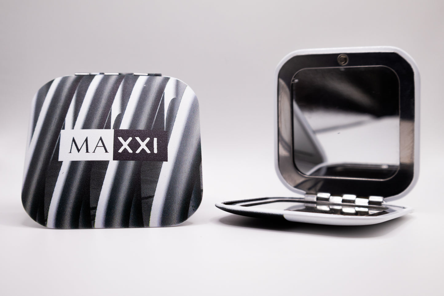 Specchio Maxxi